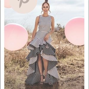 NWT Size 4 Tadashi Shoji  black & white polka dot gown